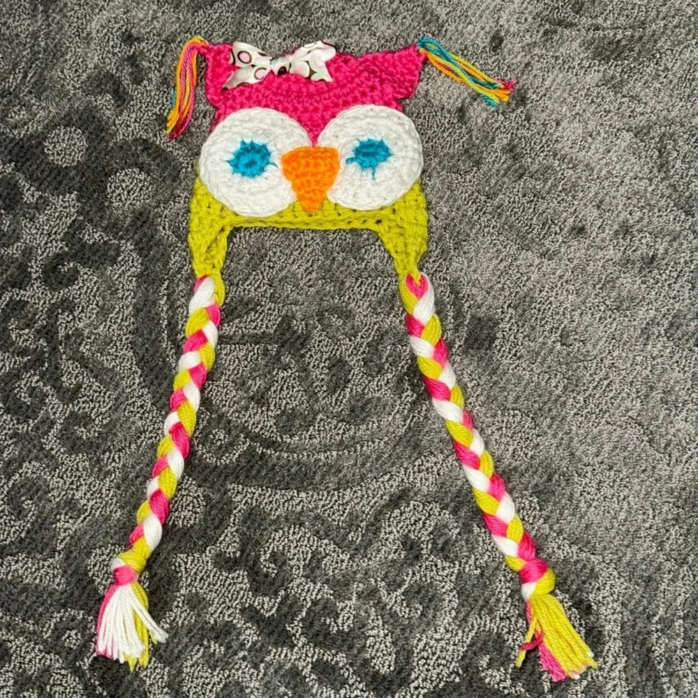 •crocheted owl hat•